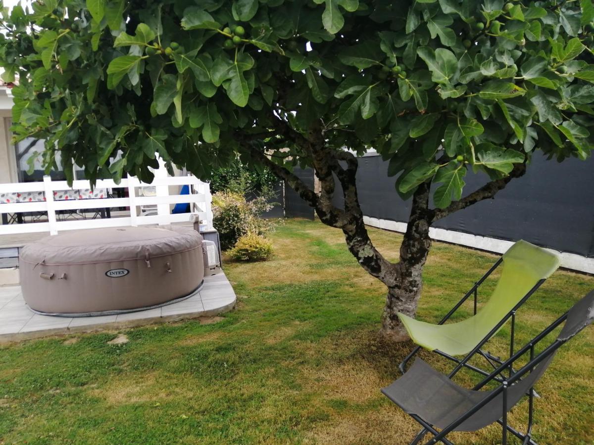 Villa La Rivière à Pujols  Extérieur photo