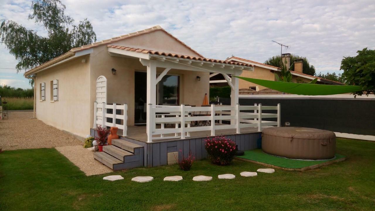 Villa La Rivière à Pujols  Extérieur photo