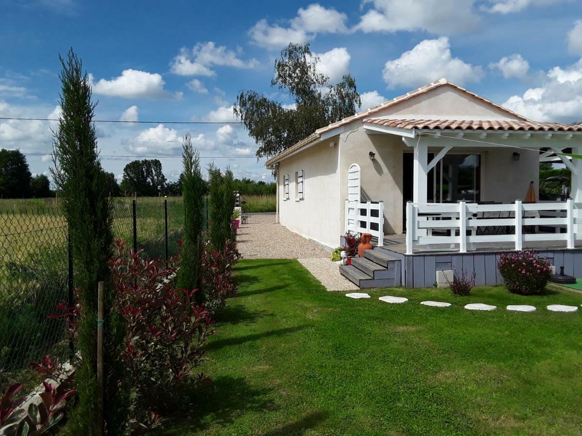 Villa La Rivière à Pujols  Extérieur photo
